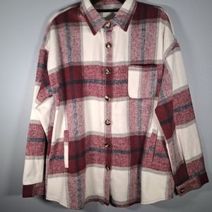 Women's burgundy & cream plaid shacket with 2 pockets in front, size XL.
